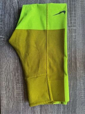 Nike Pro Dri-FIT Neon Green & Black Colorblock Capri Leggings